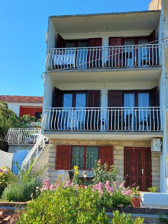 Apartmani I & J Seric Seget Vranjica Εξωτερικό φωτογραφία