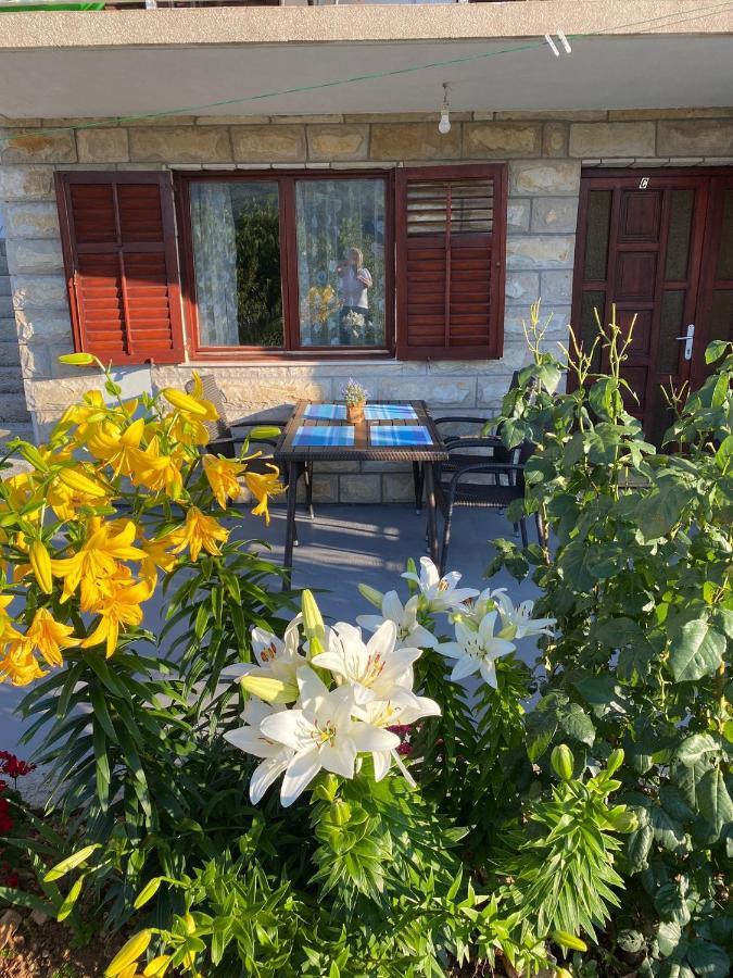 Apartmani I & J Seric Seget Vranjica Εξωτερικό φωτογραφία