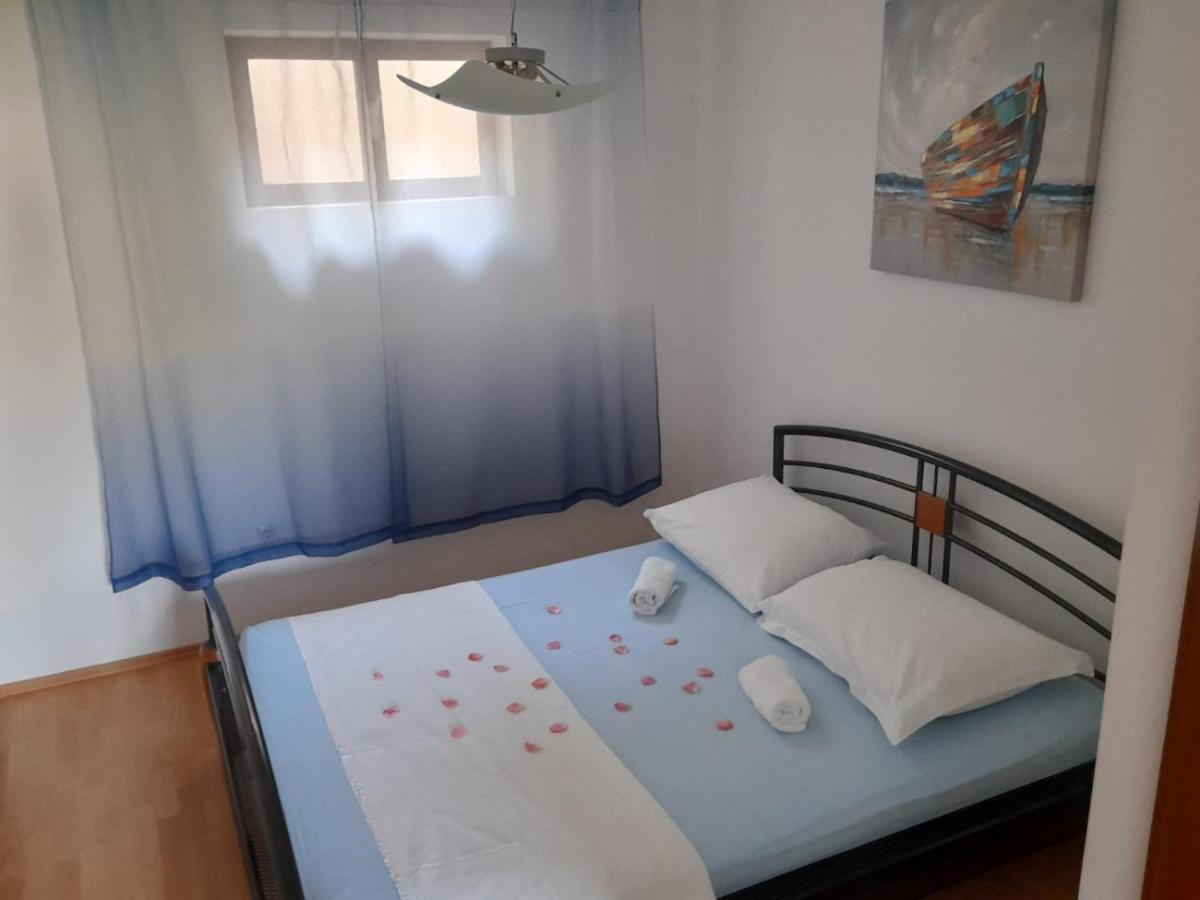 Apartmani I & J Seric Seget Vranjica Εξωτερικό φωτογραφία