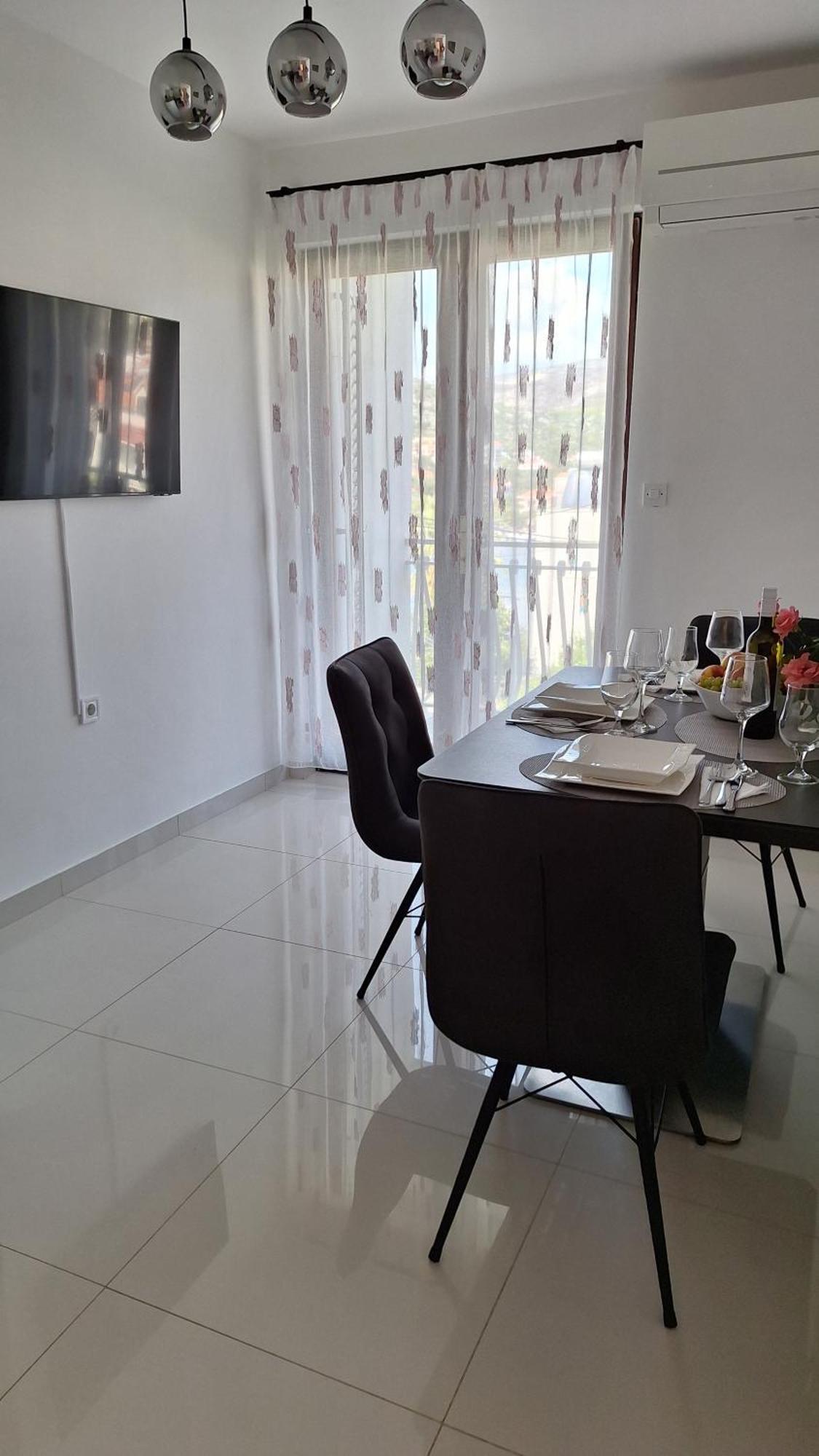 Apartmani I & J Seric Seget Vranjica Εξωτερικό φωτογραφία