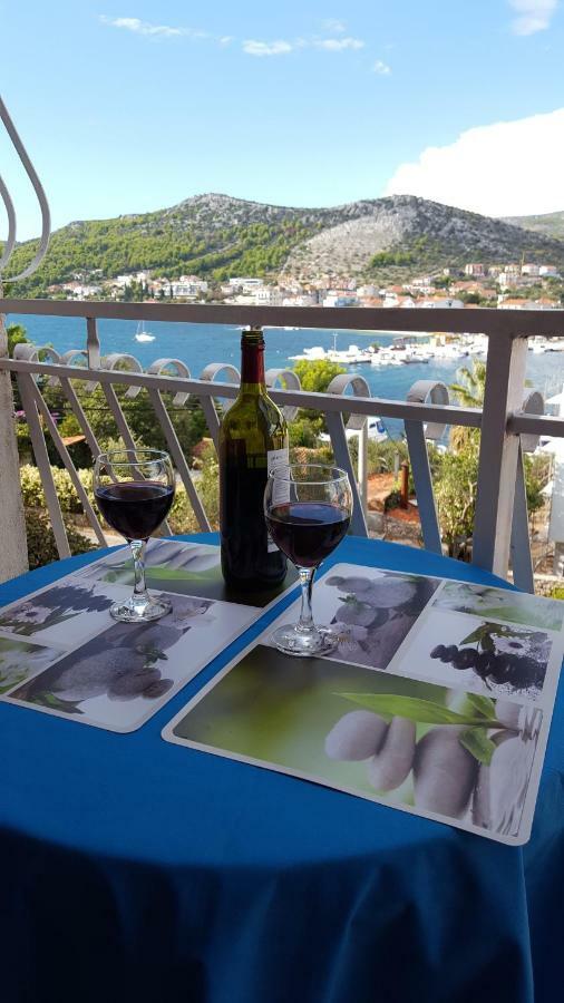 Apartmani I & J Seric Seget Vranjica Εξωτερικό φωτογραφία