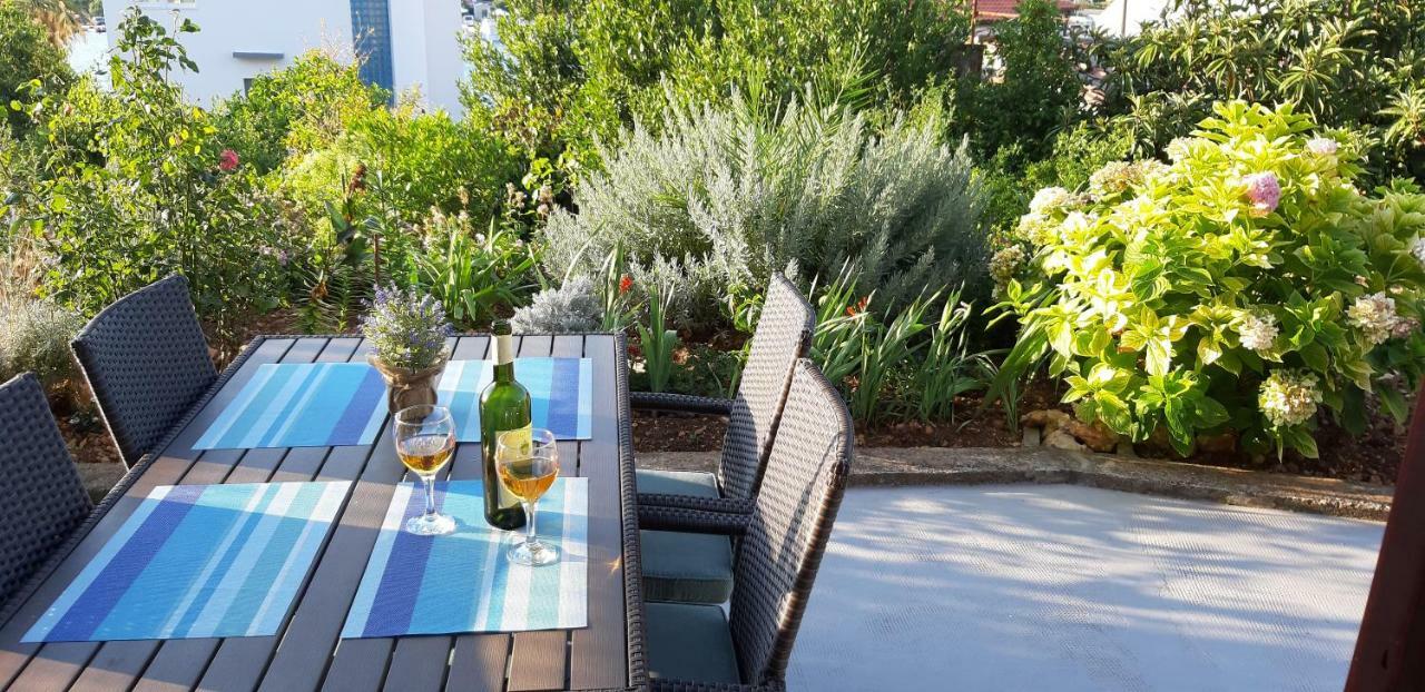 Apartmani I & J Seric Seget Vranjica Εξωτερικό φωτογραφία